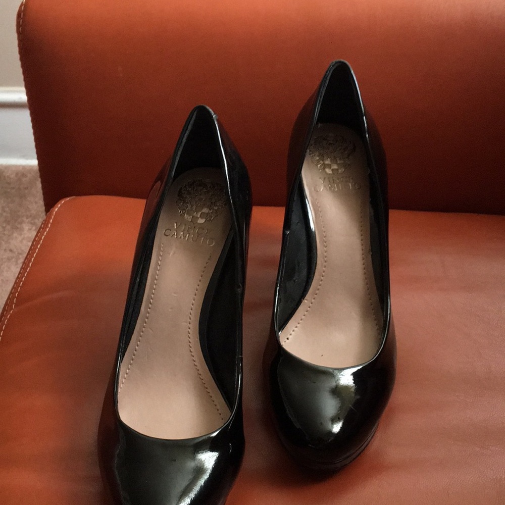 NWOT—-Vince Camuto Heels